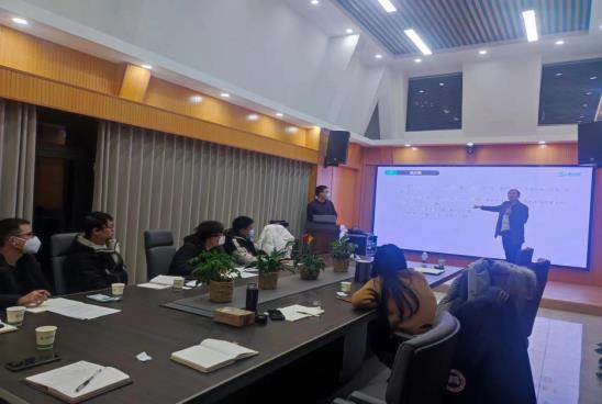 綠豐環(huán)保召開胖胖食品污水處理項目學(xué)習總結(jié)會議