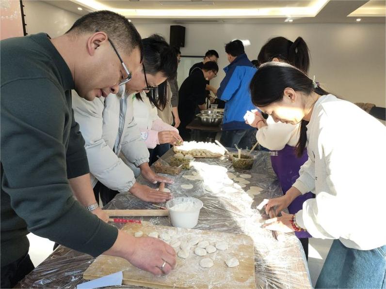中原綠豐舉辦“冬至包餃子”活動，溫情滿滿